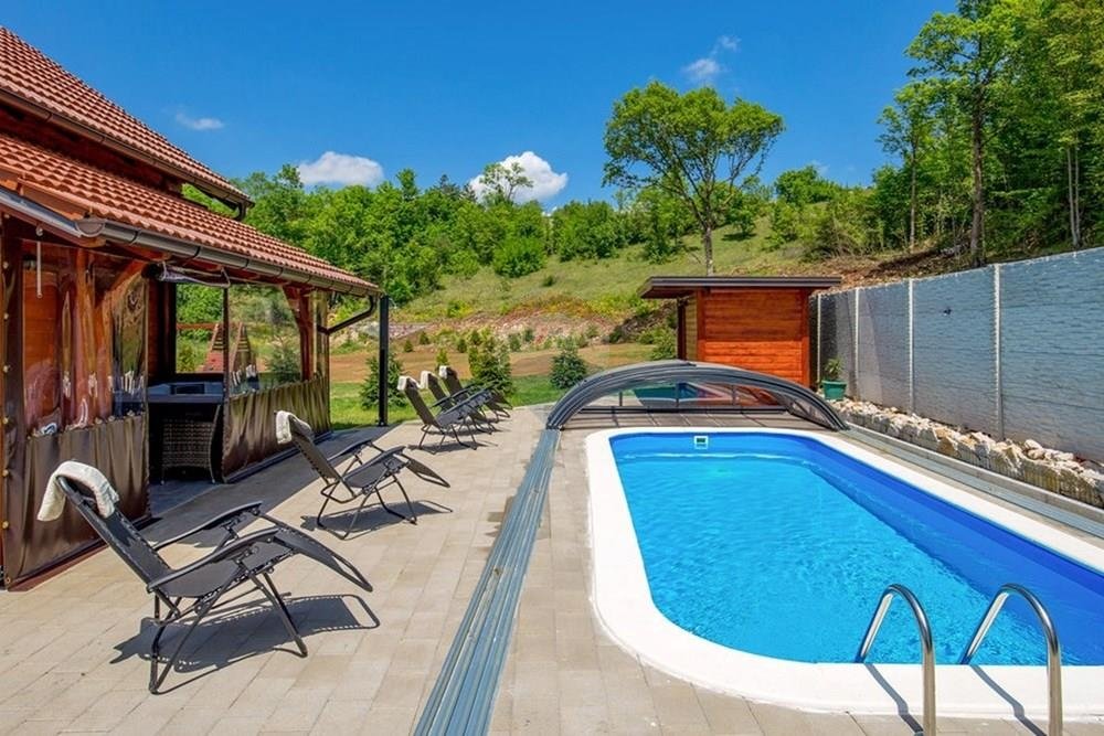 Casa In vendita - Ličko-senjska Konjsko Brdo