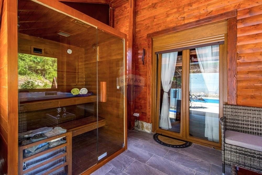 Casa In vendita - Ličko-senjska Konjsko Brdo