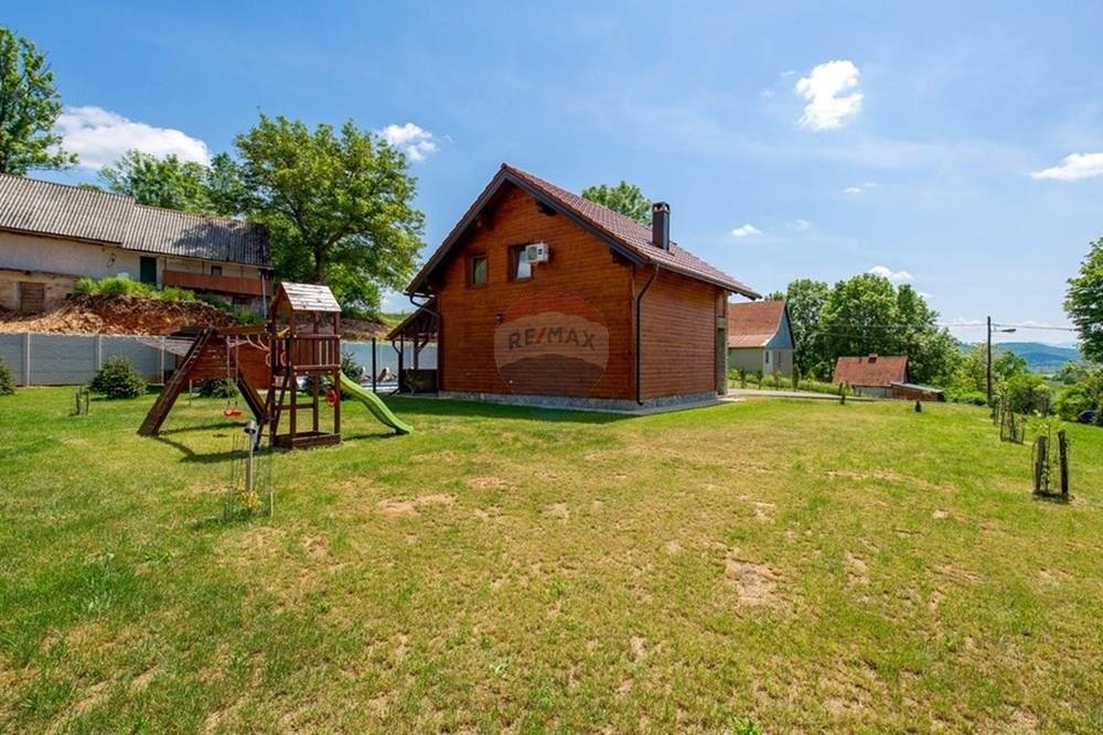 Casa In vendita - Ličko-senjska Konjsko Brdo