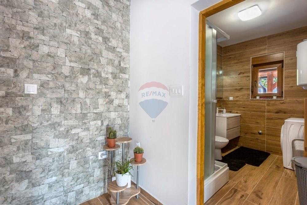 Casa In vendita - Ličko-senjska Konjsko Brdo
