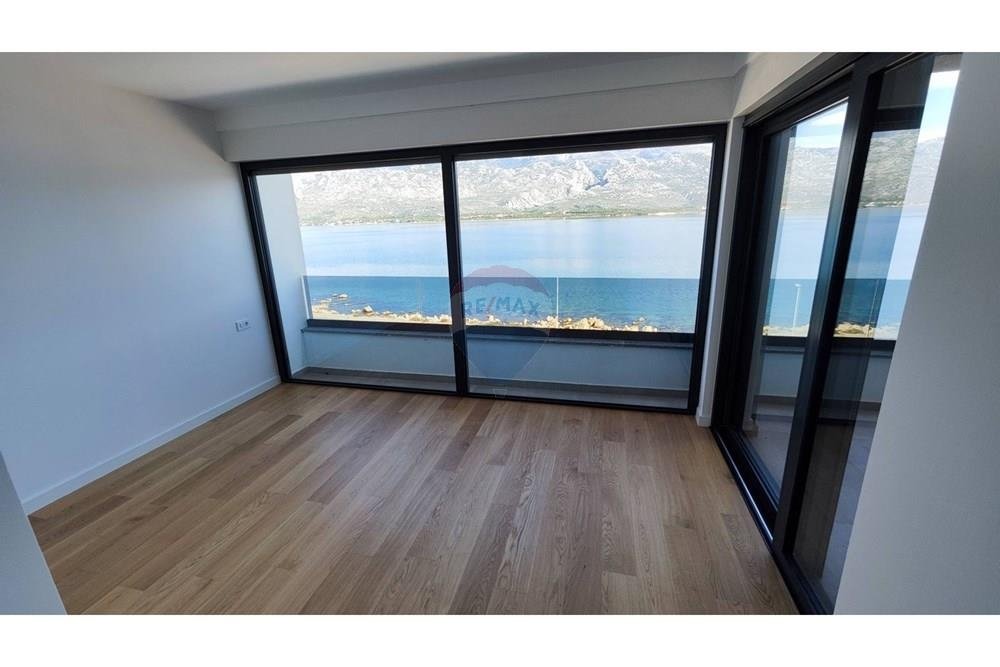 Apartma Naprodaj - Zadarska Vinjerac