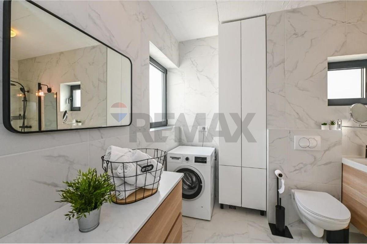 House For sale - Ličko-senjska Novalja