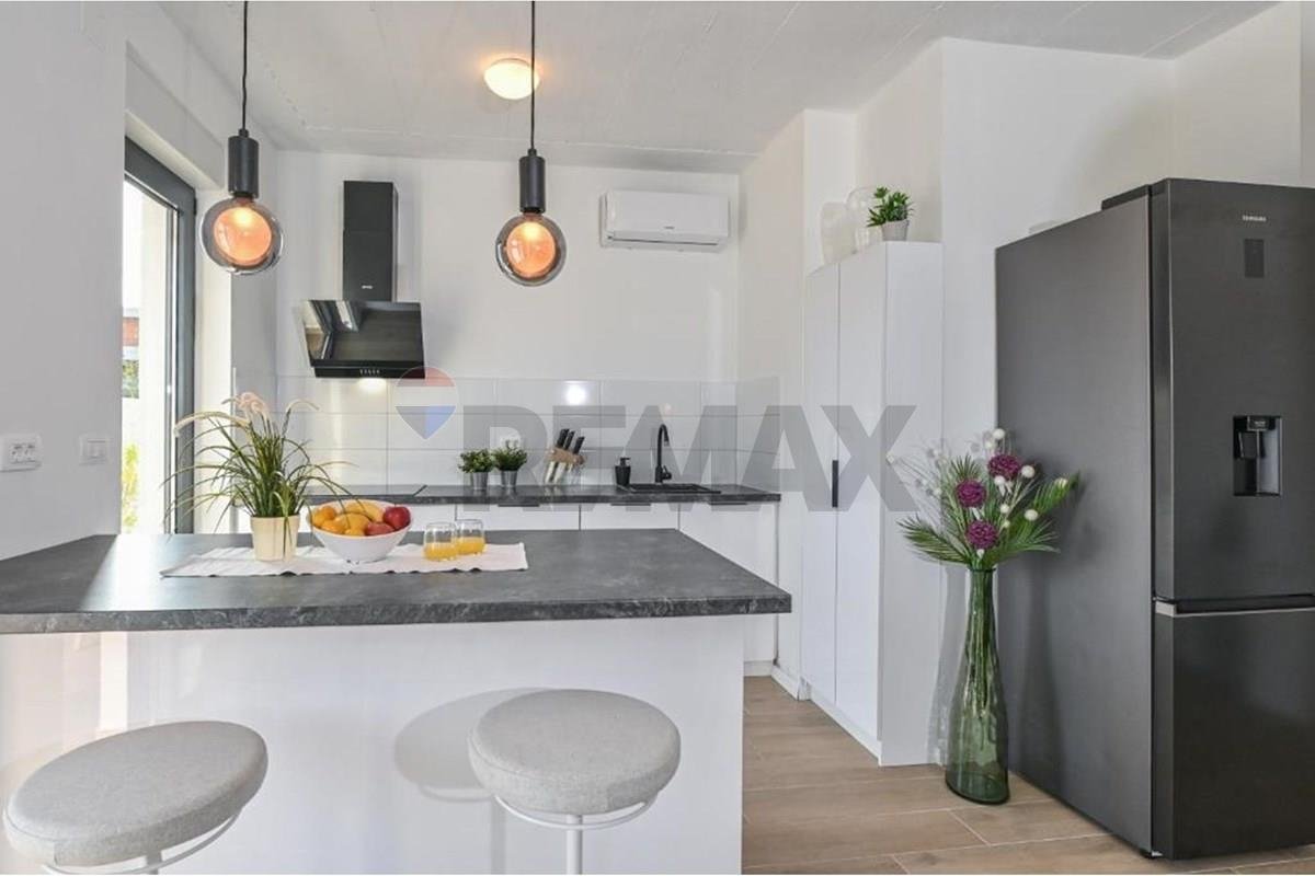 House For sale - Ličko-senjska Novalja