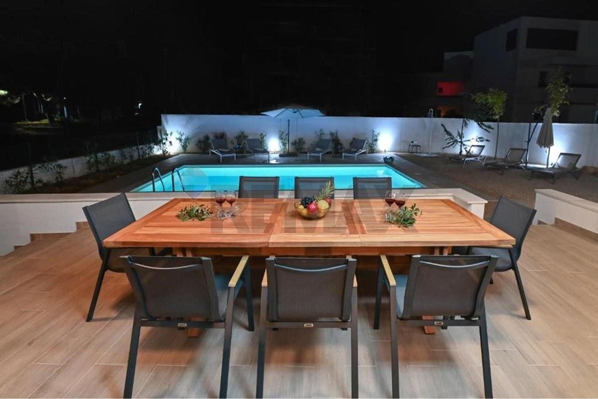 House For sale - Ličko-senjska Novalja