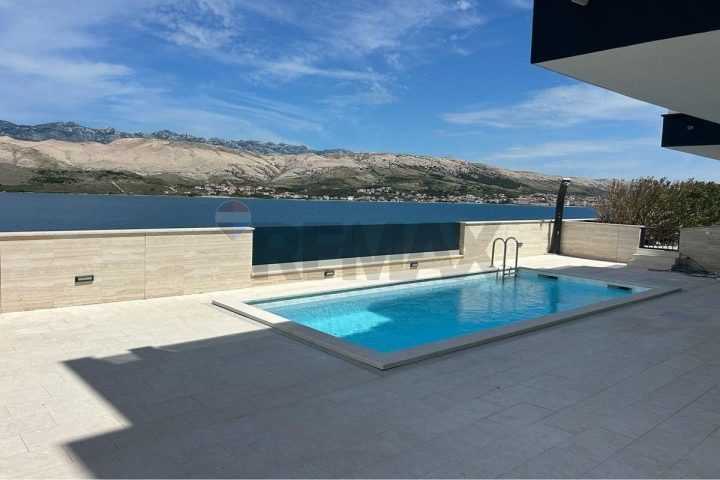 Apartmán na prodej 204 m² – Pag