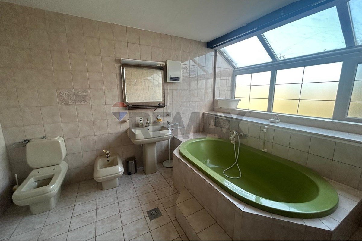 House For sale - Ličko-senjska Stara Novalja