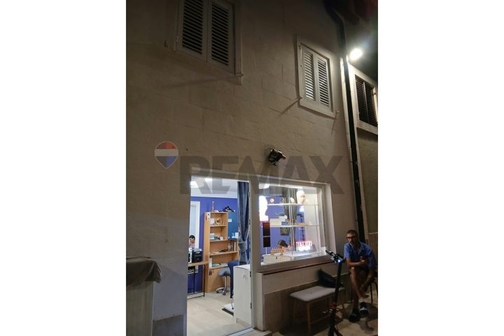 Dom na predaj 54 m² – Novalja