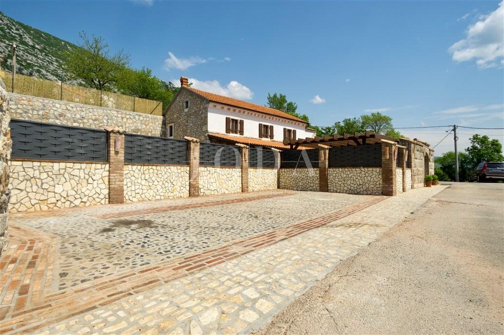 Hiša Na predaj - Primorsko-goranska Drivenik