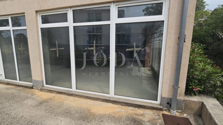 Poslovni prostori na predaj 131 m² – Novi Vinodolski
