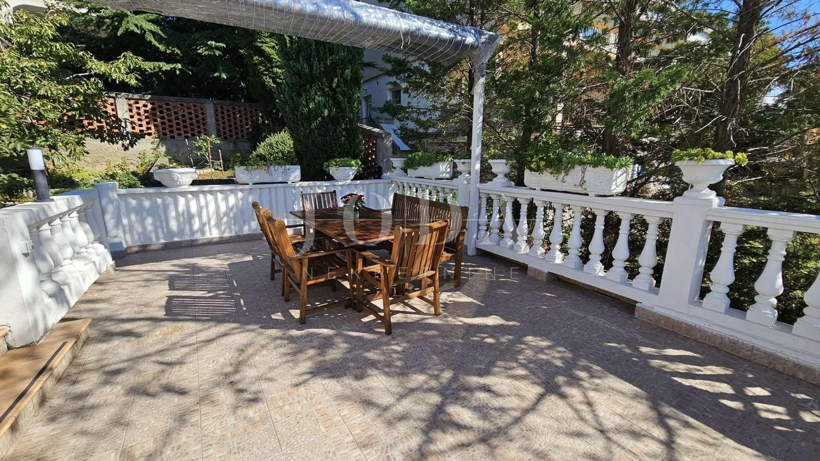 Hiša Na predaj - Primorsko-goranska Novi Vinodolski