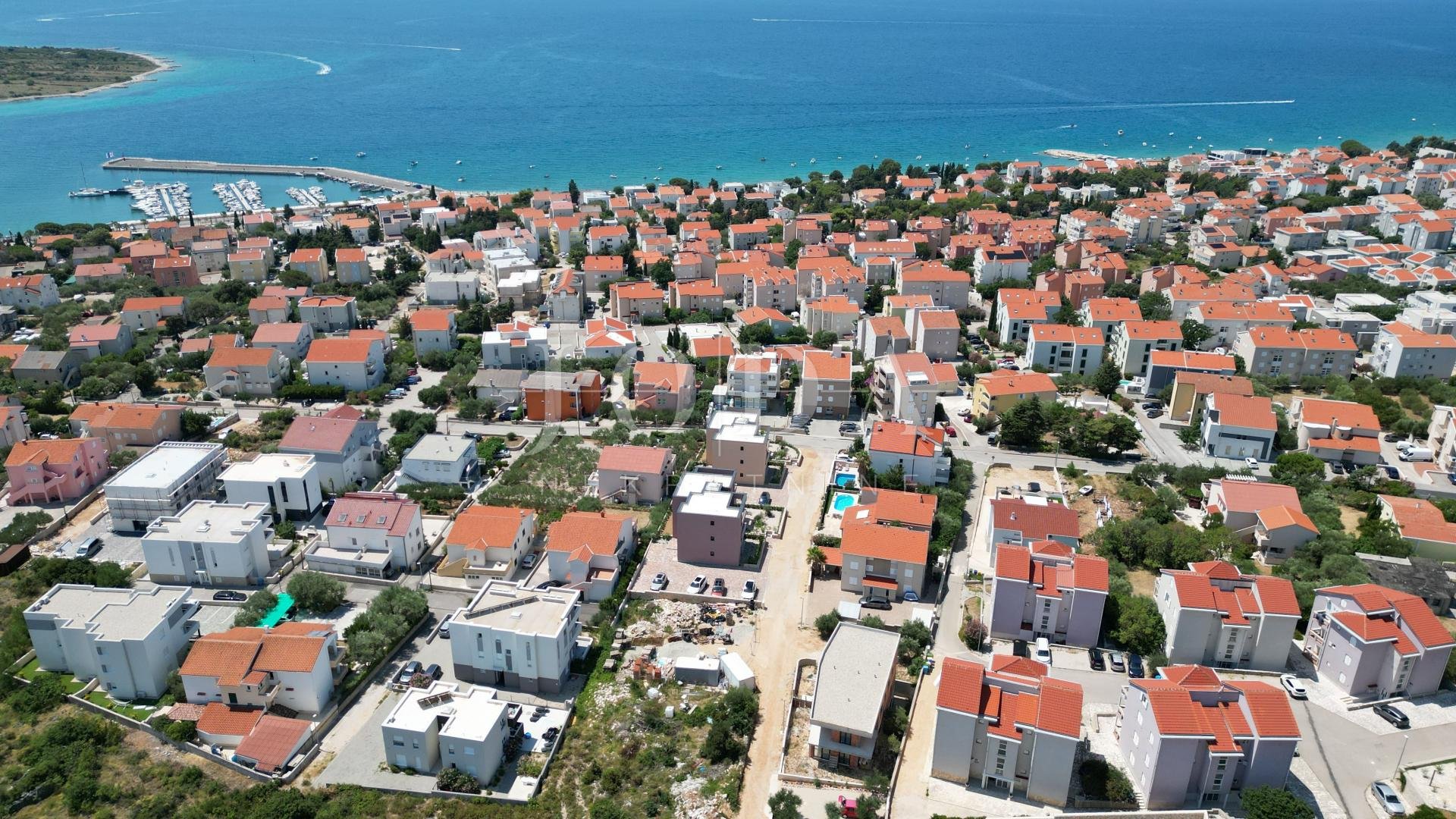 Apartma Naprodaj - Ličko-senjska Novalja