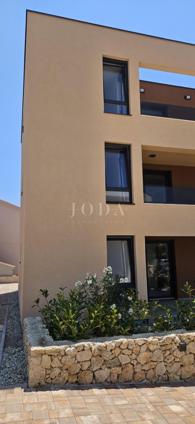 Apartma Naprodaj - Ličko-senjska Novalja