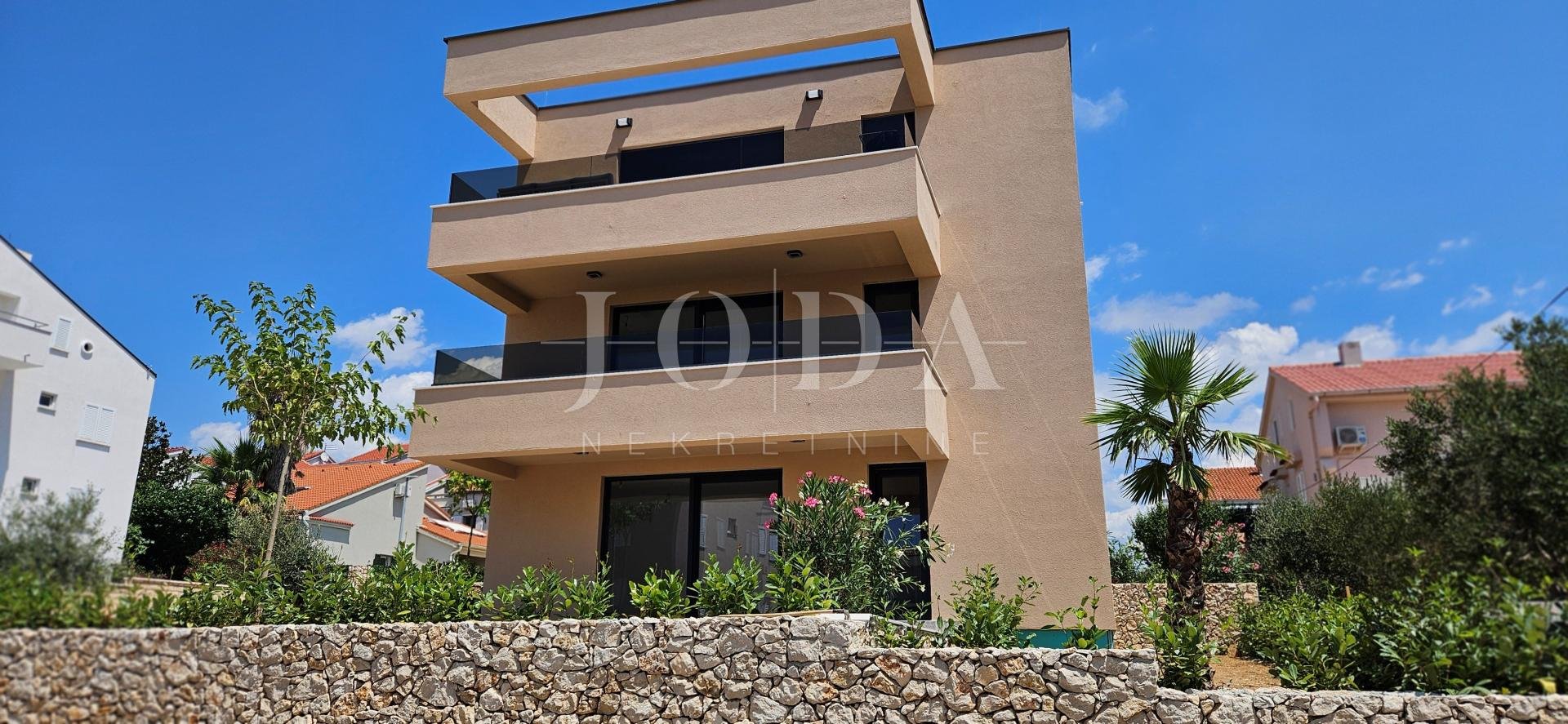 Apartma Naprodaj - Ličko-senjska Novalja