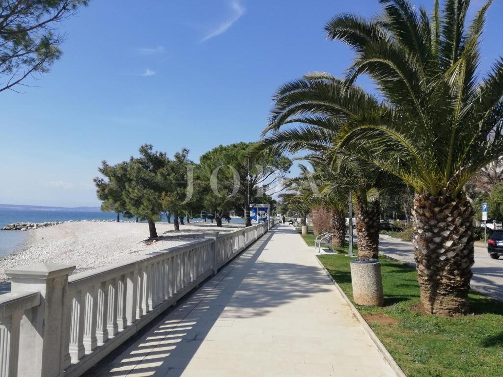 Dom Na predaj - Primorsko-goranska Crikvenica - foto 1/15