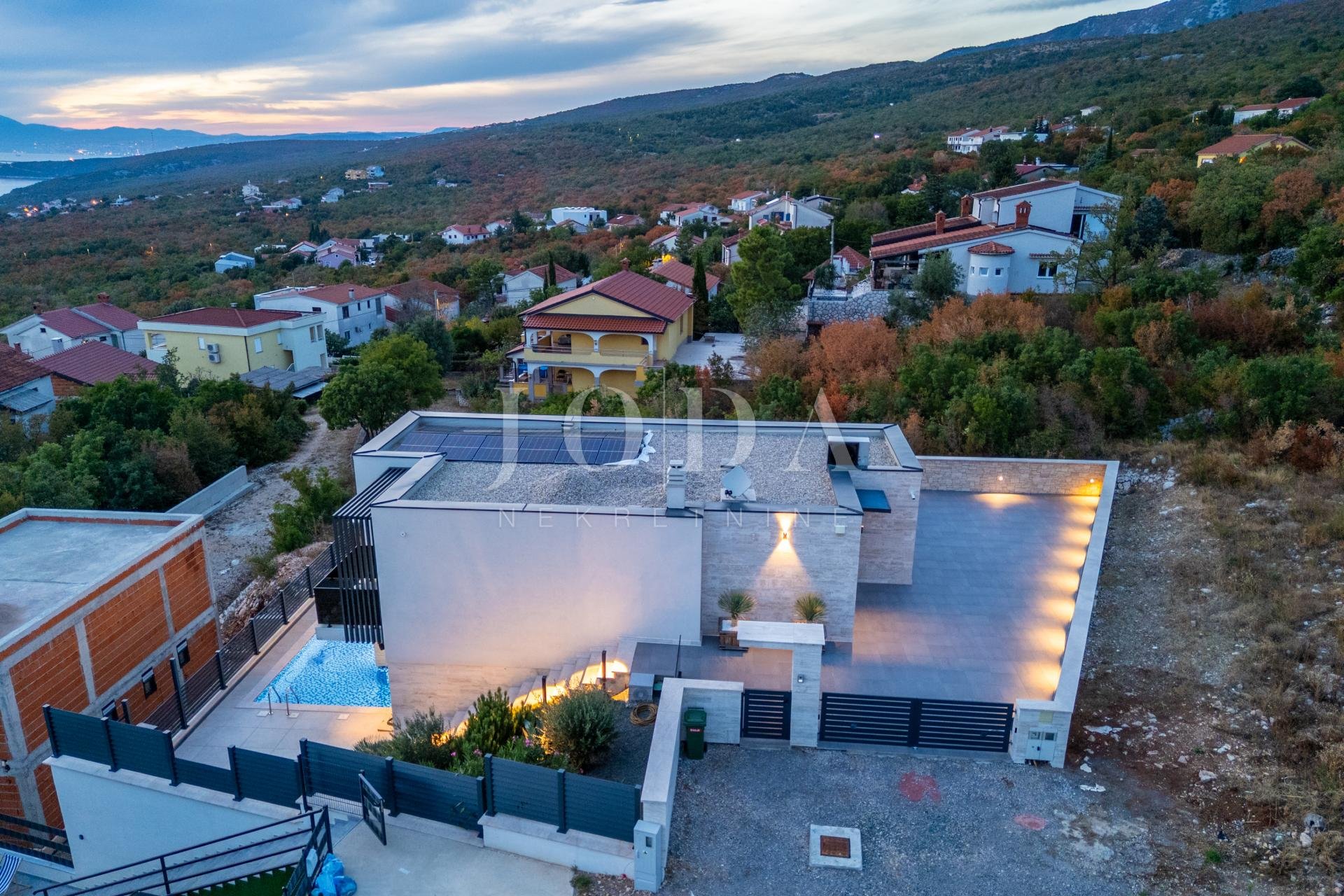 Kuća Na prodaju - Primorsko-goranska Jadranovo