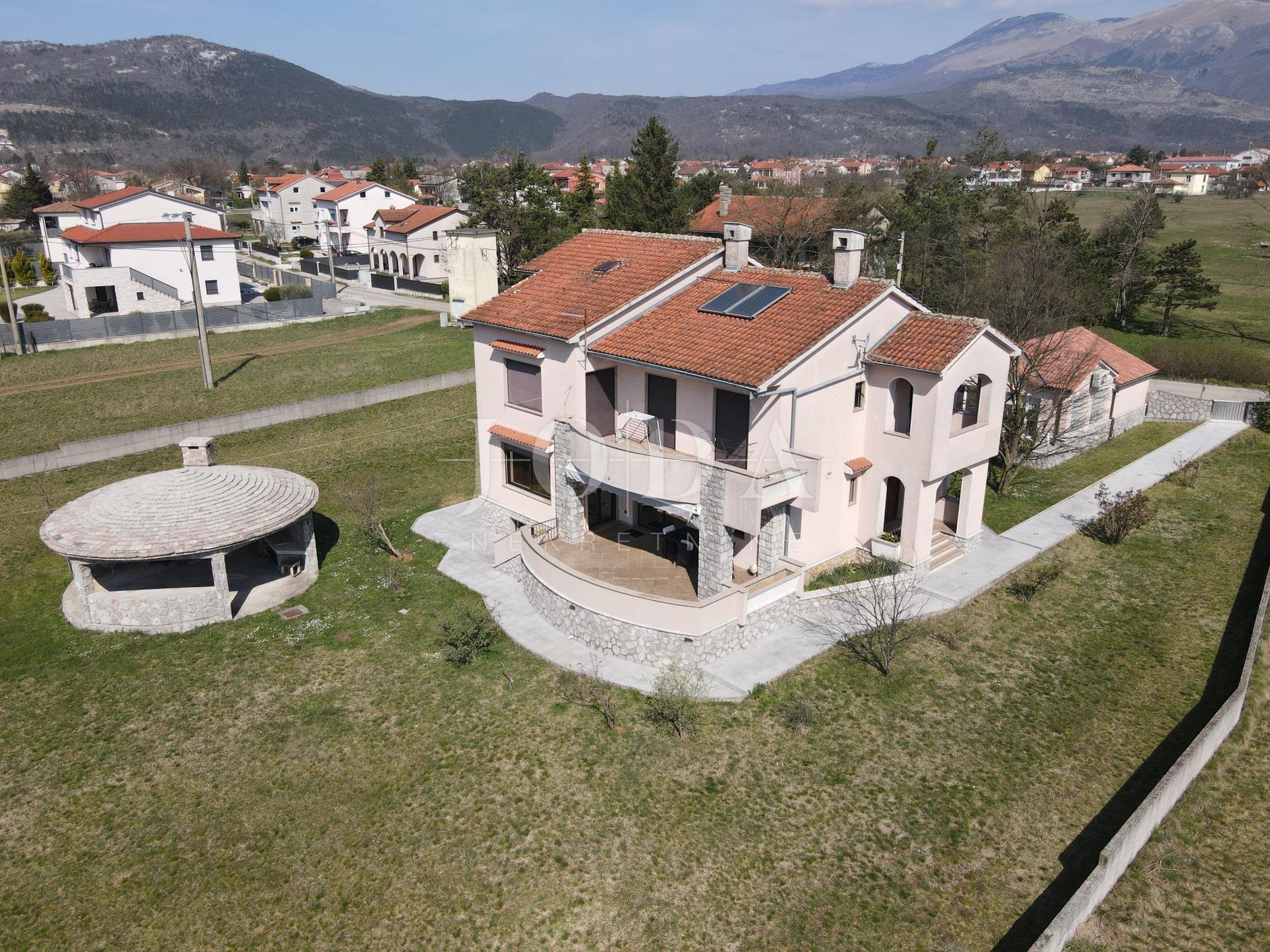Casa In vendita - Primorsko-goranska Dražice - foto 1/52