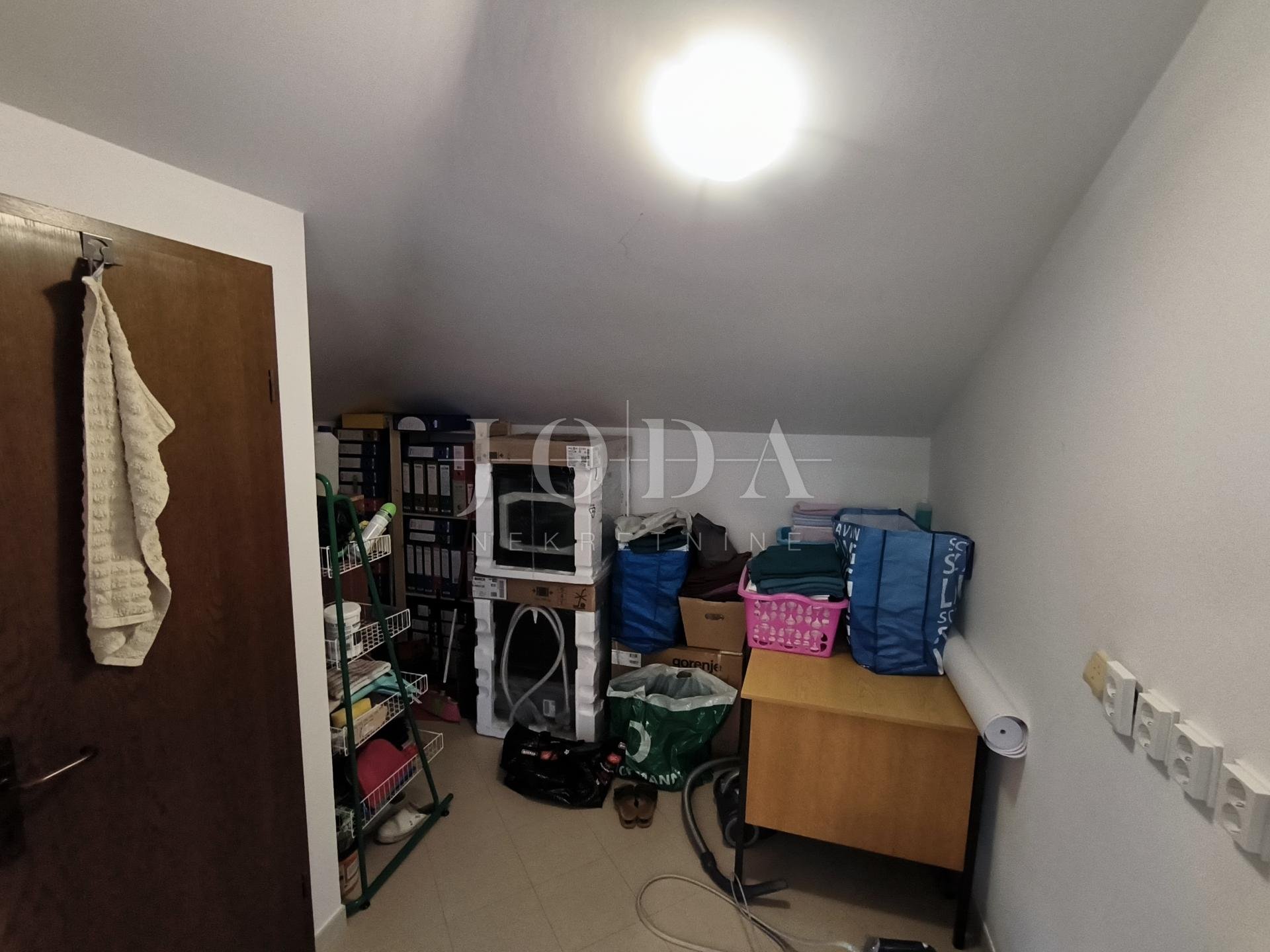 Poslovni prostor Na prodaju - Primorsko-goranska Novi Vinodolski