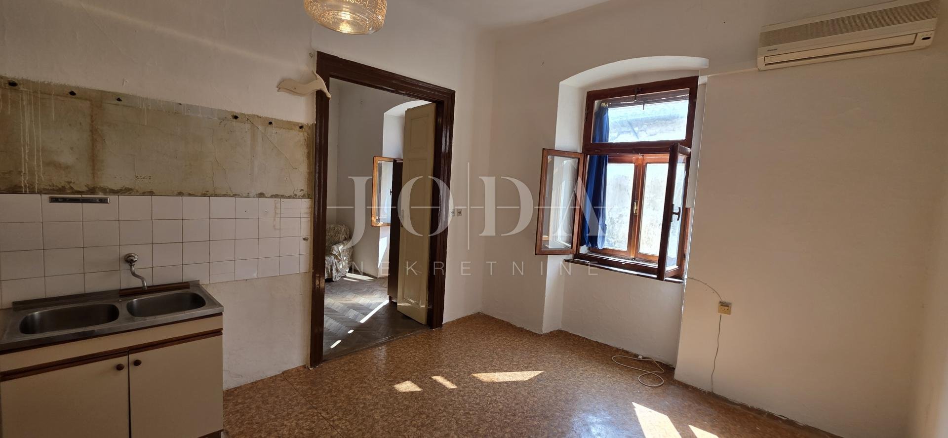 Stan Na prodaju - Ličko-senjska Senj