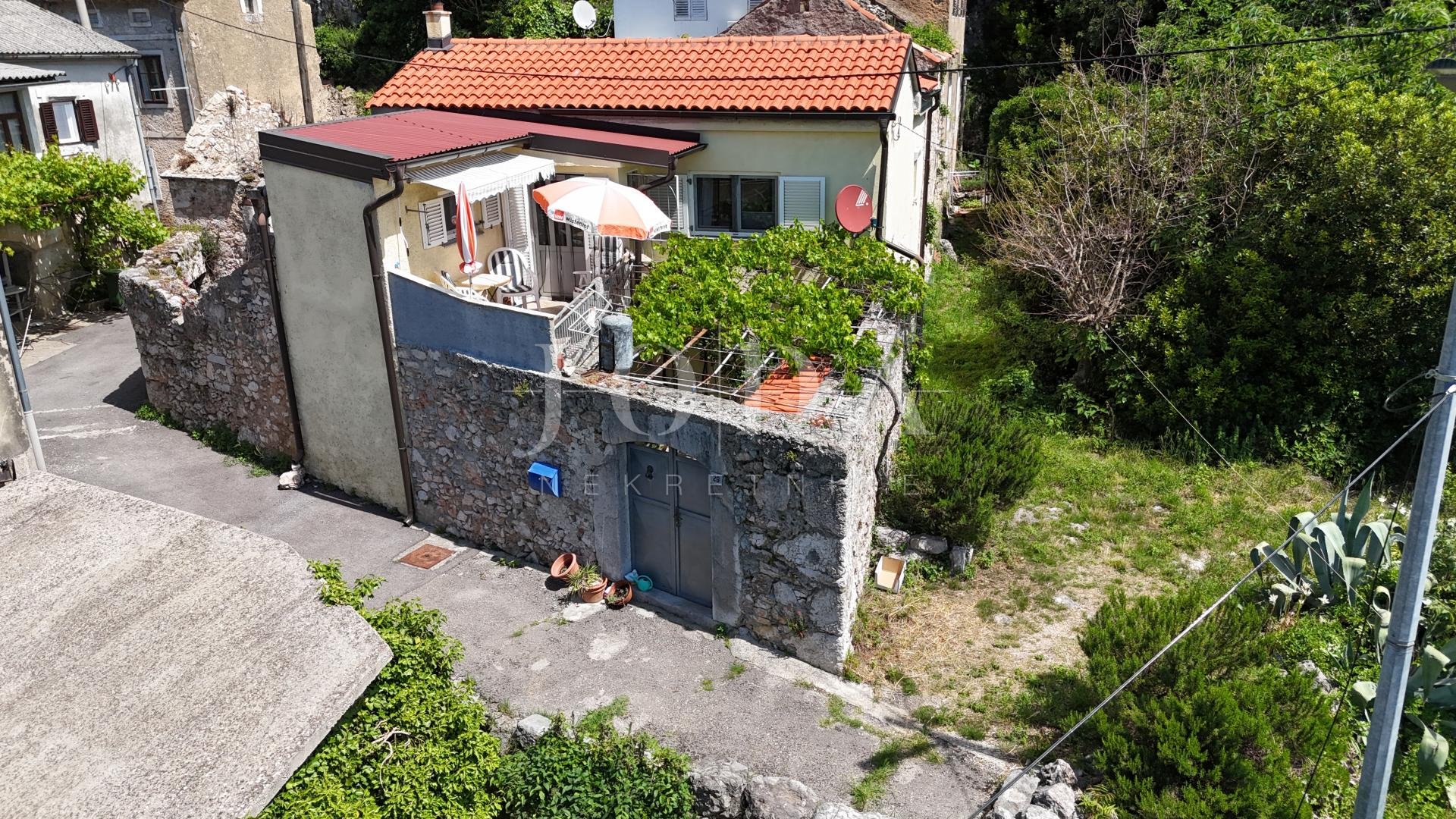 Hiša Na predaj - Primorsko-goranska Bribir
