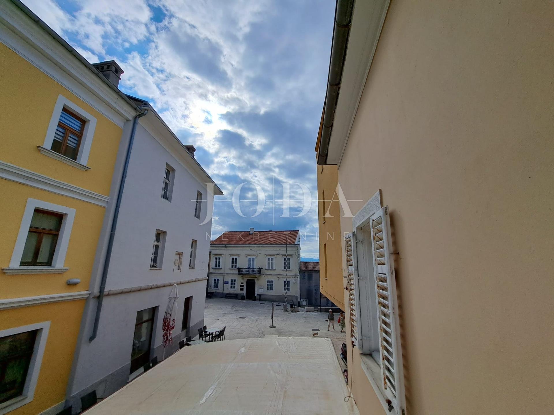 Poslovni prostori Na predaj - Primorsko-goranska Novi Vinodolski