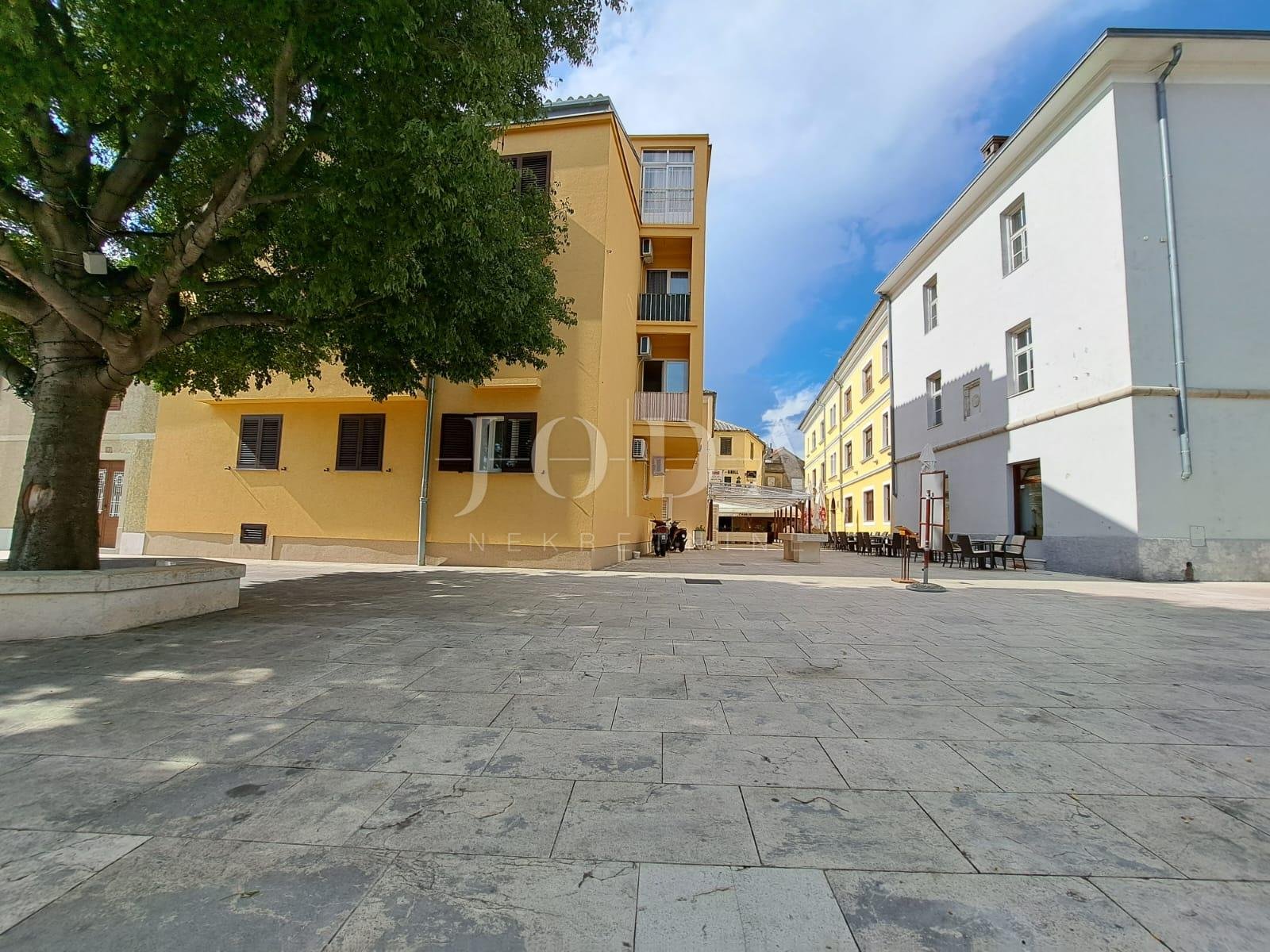 Poslovni prostori Na predaj - Primorsko-goranska Novi Vinodolski
