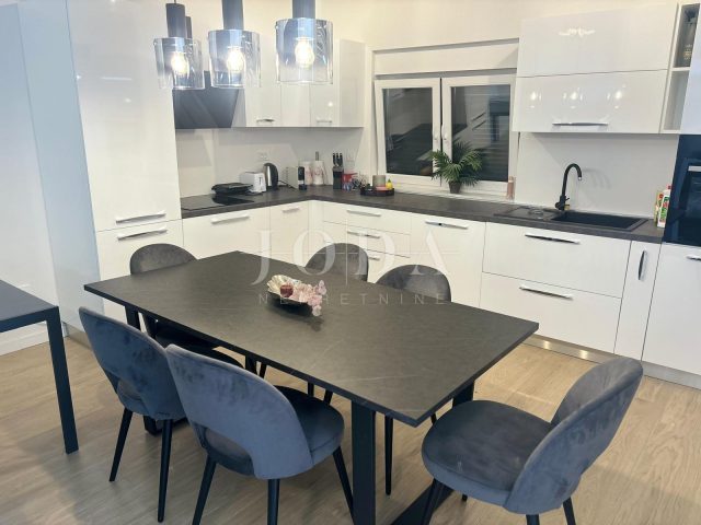 Stan na prodaju 73 m² – Posedarje