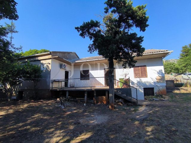 Kuća na prodaju 103 m² – Starigrad