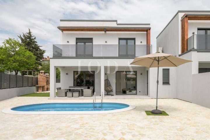 Kuća na prodaju 130 m² – Labin