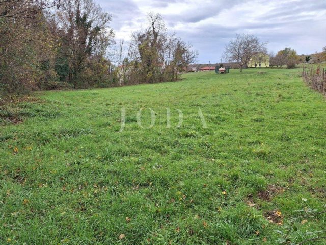 Zemljište na prodaju 1550 m² – Labin