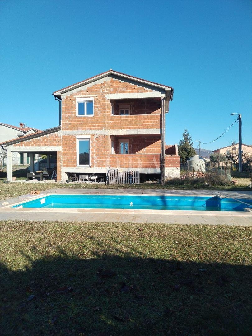 Hiša Na predaj - Istarska Labin