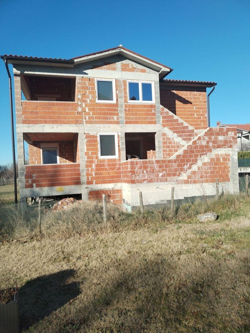 Hiša Na predaj - Istarska Labin