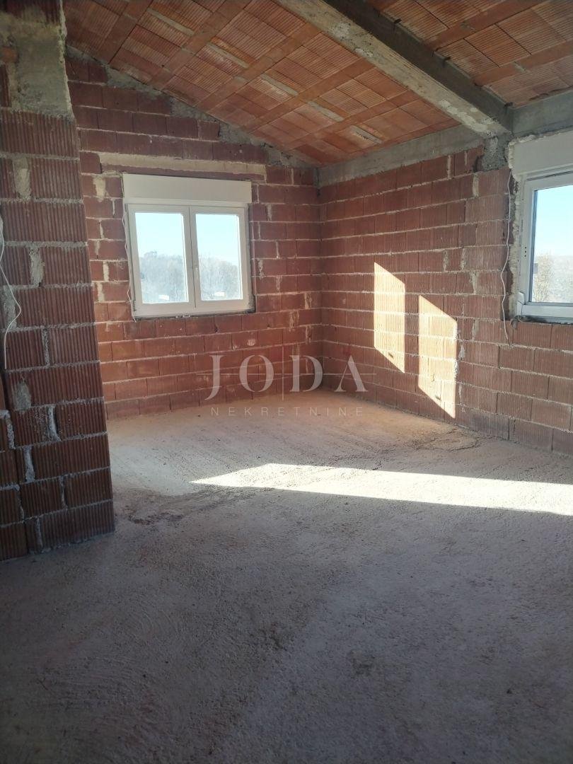 Hiša Na predaj - Istarska Labin
