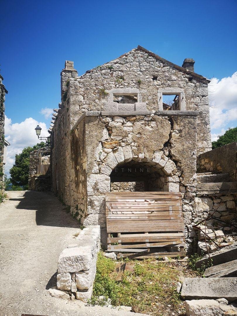 Kuća Na prodaju - Istarska Pićan