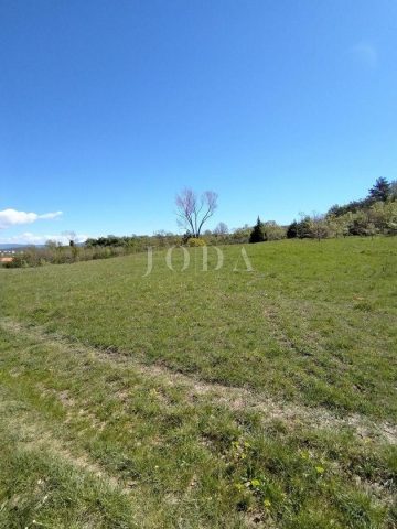 Zemljište na prodaju 1280 m² – Labin