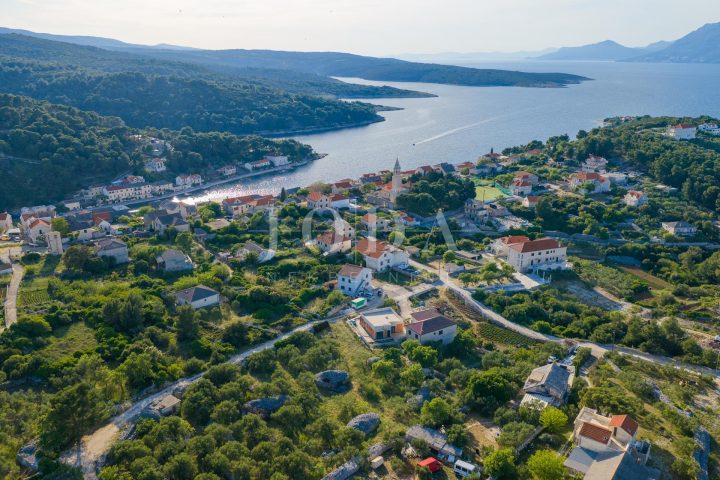 Zemljište na prodaju 440 m² – Selca