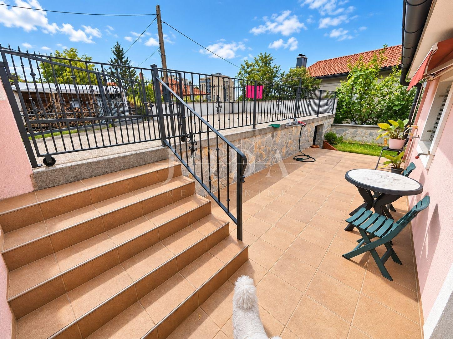 Dom Na sprzedaż - Primorsko-goranska Podmurvice