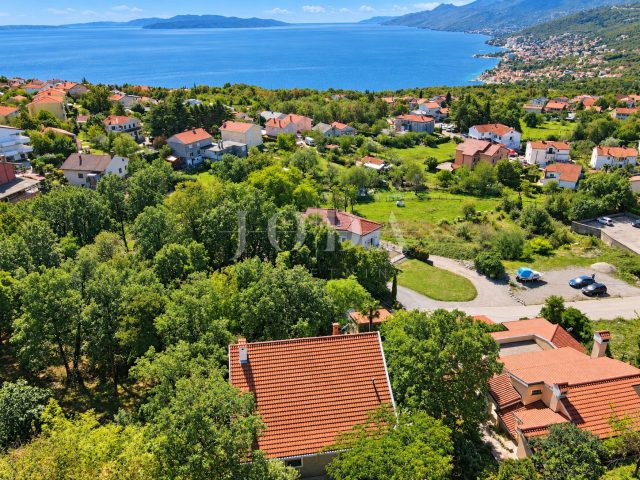 Hiša na predaj 270 m² – Matulji