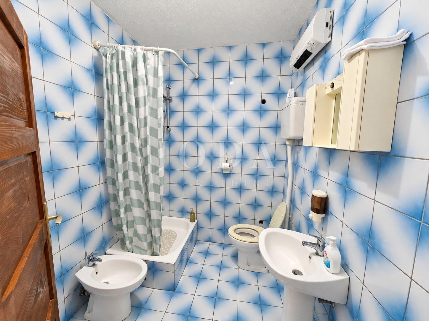 House For sale - Ličko-senjska Karlobag