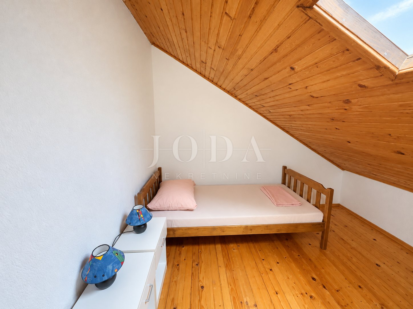 House For sale - Ličko-senjska Karlobag