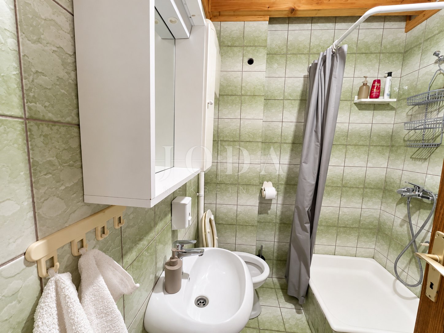 House For sale - Ličko-senjska Karlobag