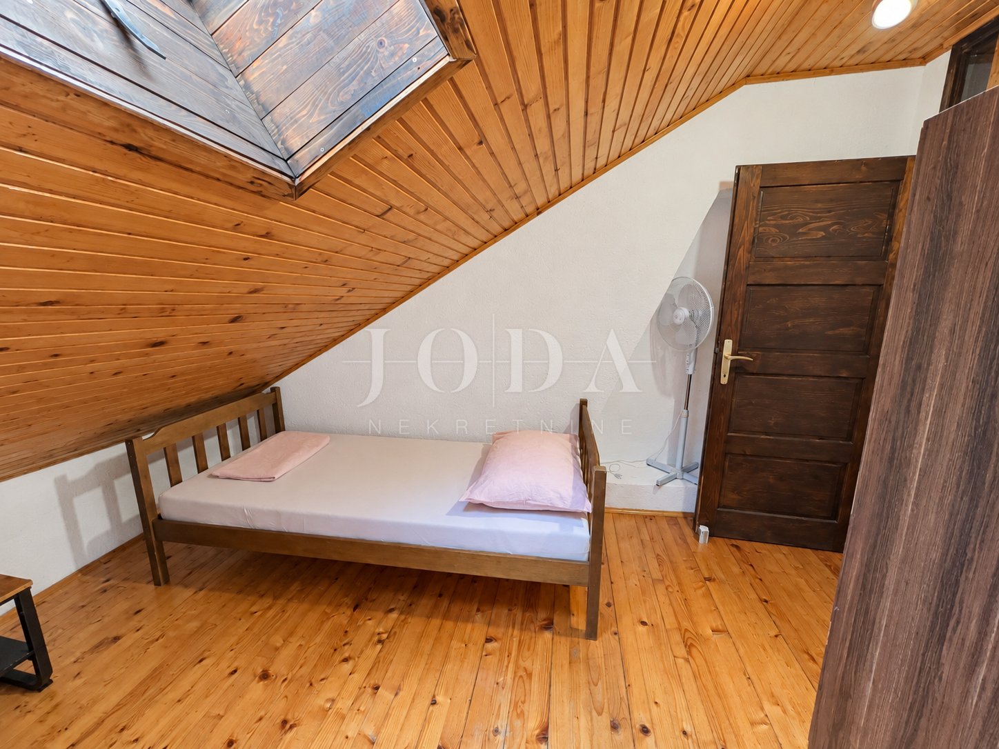 House For sale - Ličko-senjska Karlobag