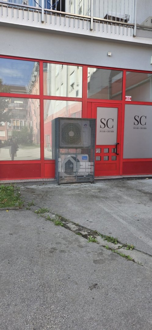 Business premises For sale - Zagrebačka Kalamiri