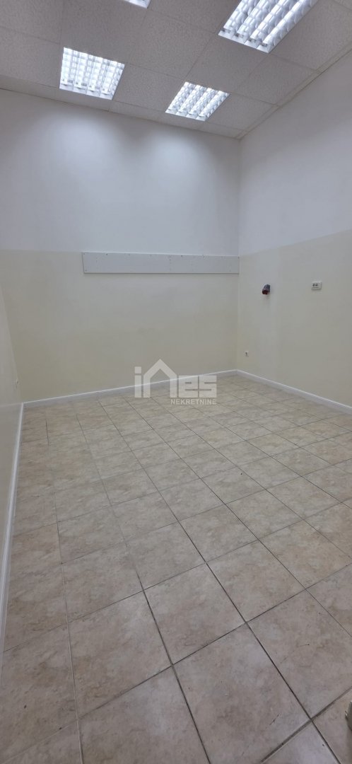 Business premises For sale - Zagrebačka Kalamiri