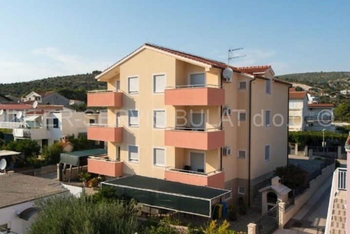 Kuća na prodaju 219 m² – Rogoznica