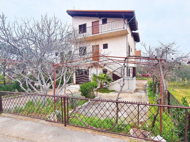 Kuća Na prodaju - šibensko-kninska Raslina - foto 3/21