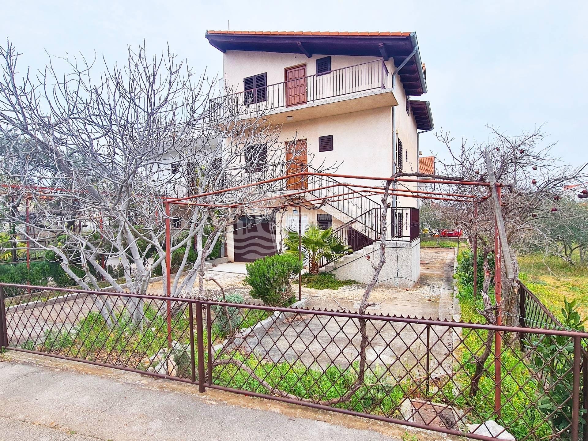 Kuća Na prodaju - Šibensko-kninska Raslina