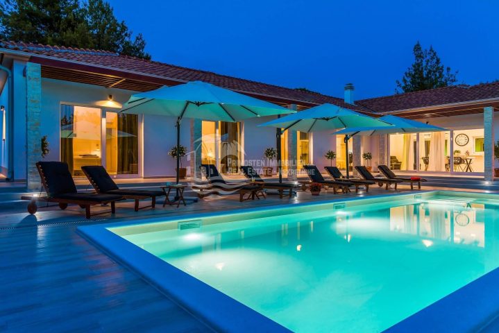 Haus zu verkaufen 262 m² – Šibenik