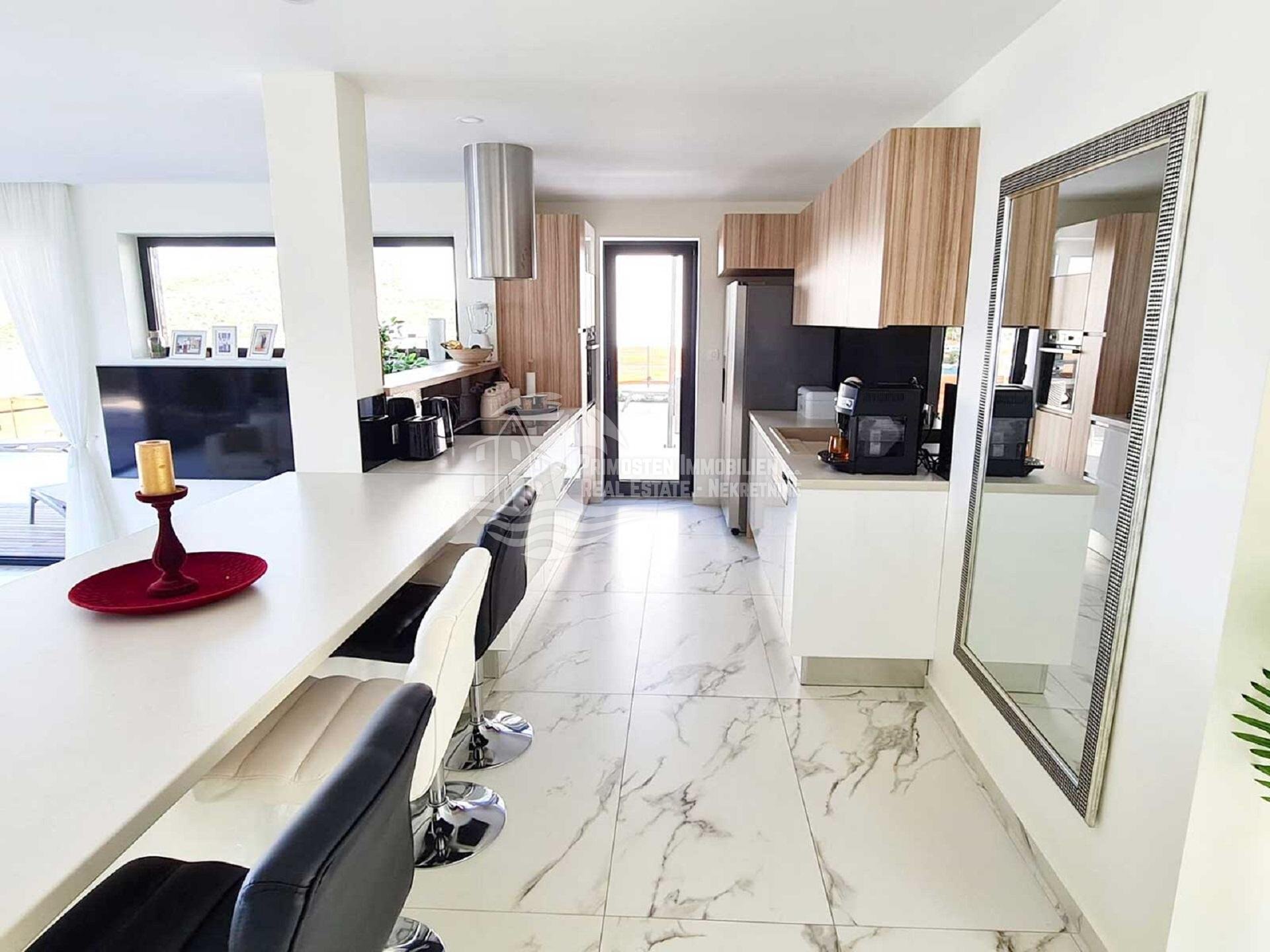 Maison À vendre - Šibensko-kninska Rogoznica