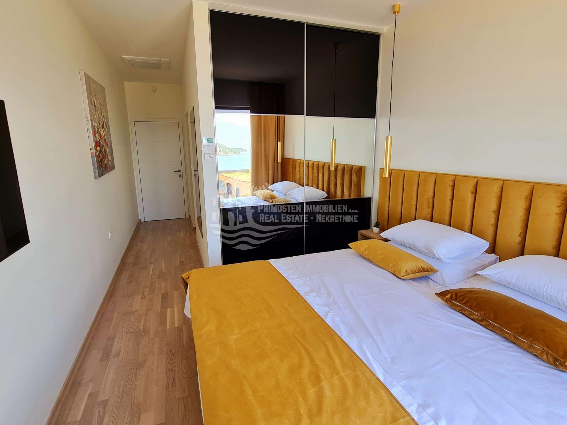 Casa In vendita - Šibensko-kninska Rogoznica