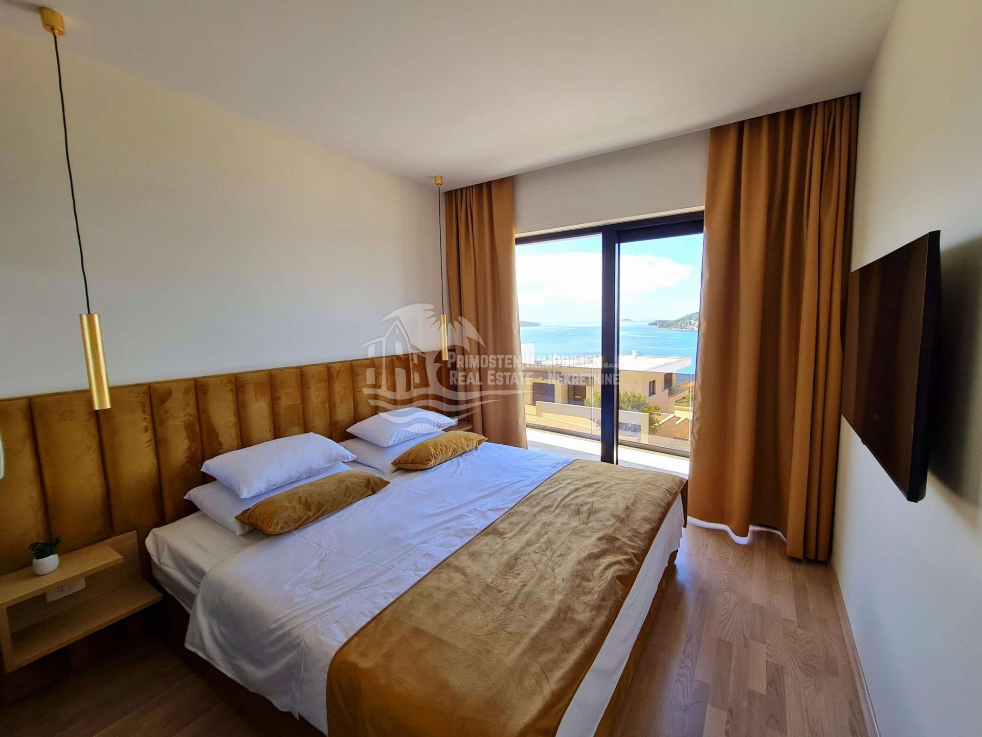 Casa In vendita - Šibensko-kninska Rogoznica